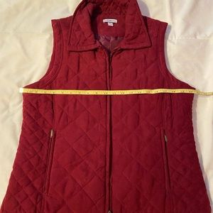 Ladies quilted vest, size medium